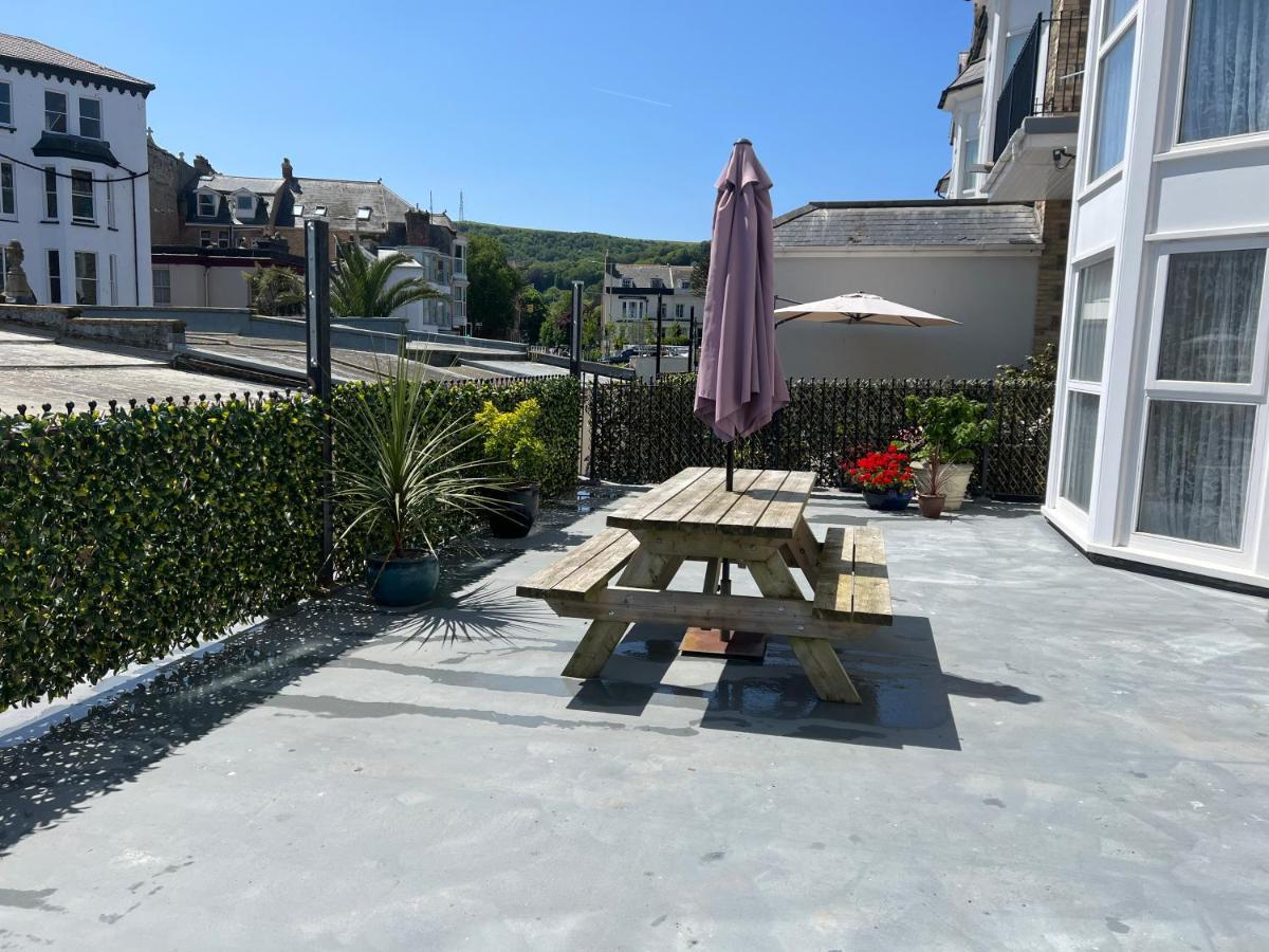Beautiful Apartment,No 1, With Parking Ilfracombe Exterior photo