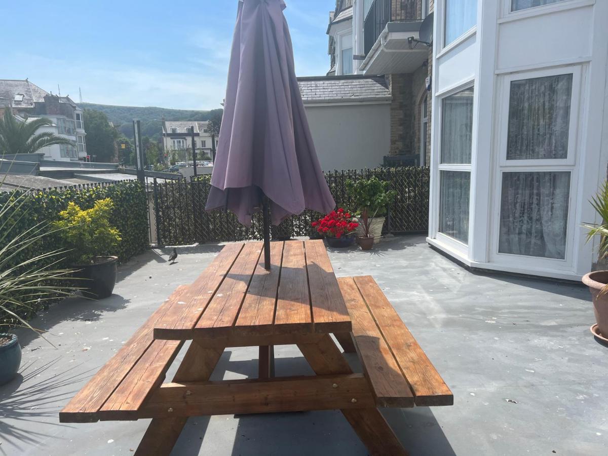Beautiful Apartment,No 1, With Parking Ilfracombe Exterior photo